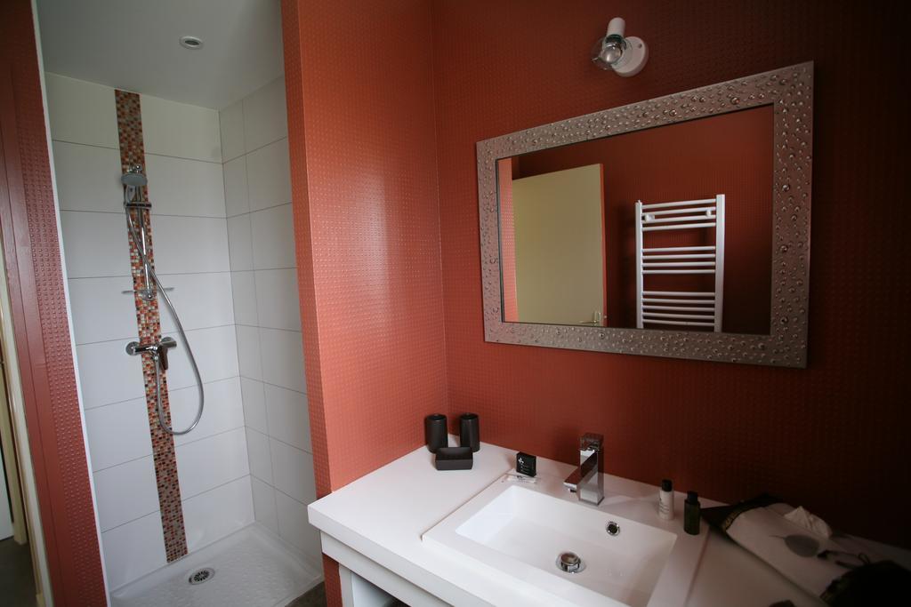 Hotel - Restaurant L'Hortensia Noyalo Pokój zdjęcie